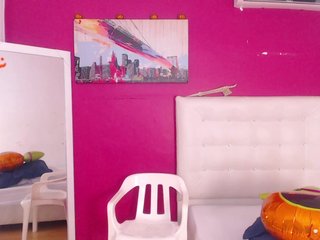 tiny-whore Porn Show