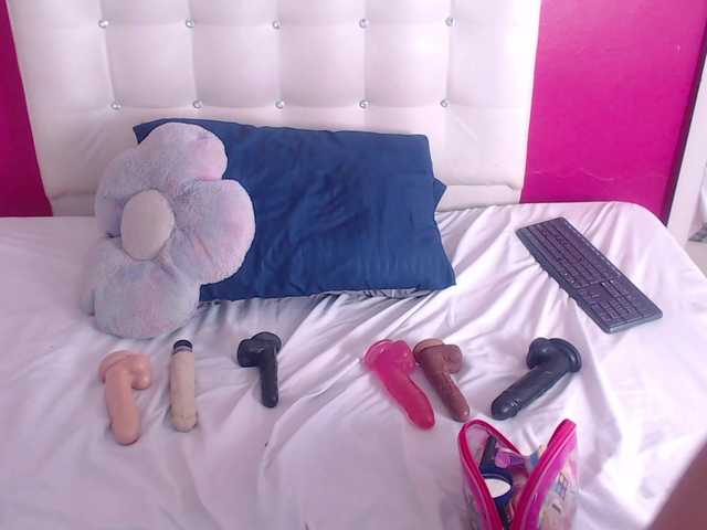 tiny-whore's BongaCams show and profile