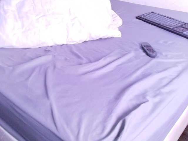 tiny-whore's BongaCams show and profile