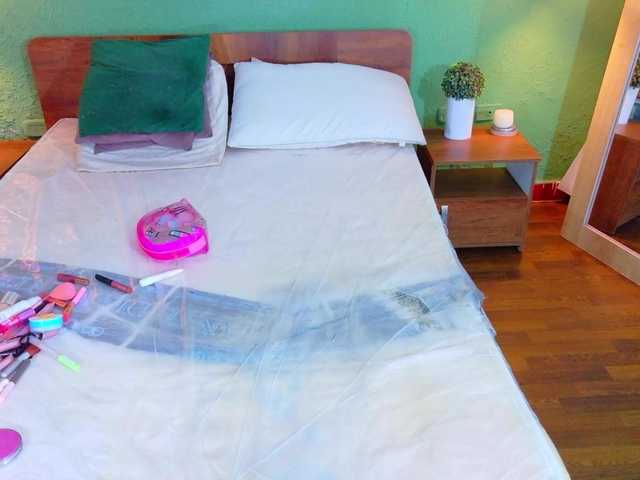 tiny-whore's BongaCams show and profile