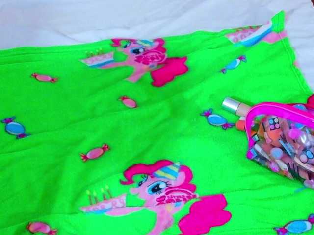 Preview of tiny-whore