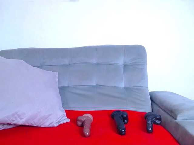 tiny-whore's BongaCams show and profile