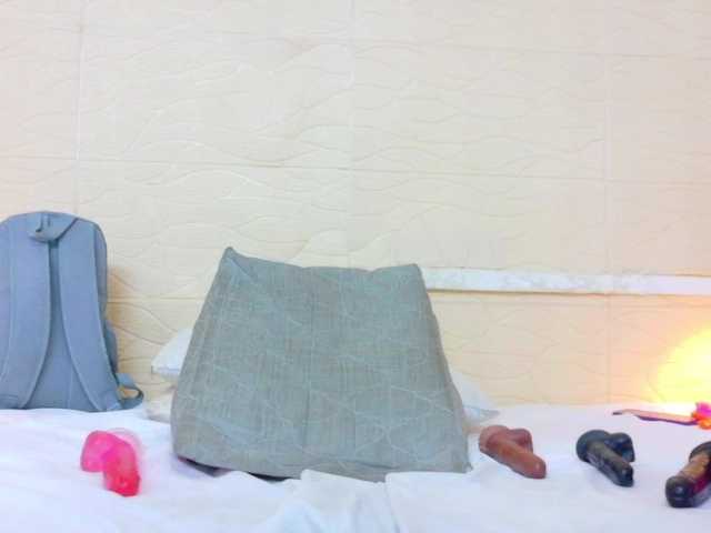 tiny-whore's BongaCams show and profile