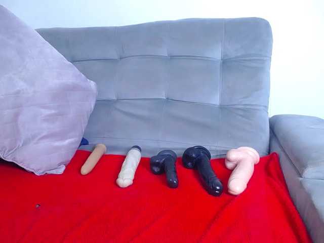 tiny-whore's BongaCams show and profile