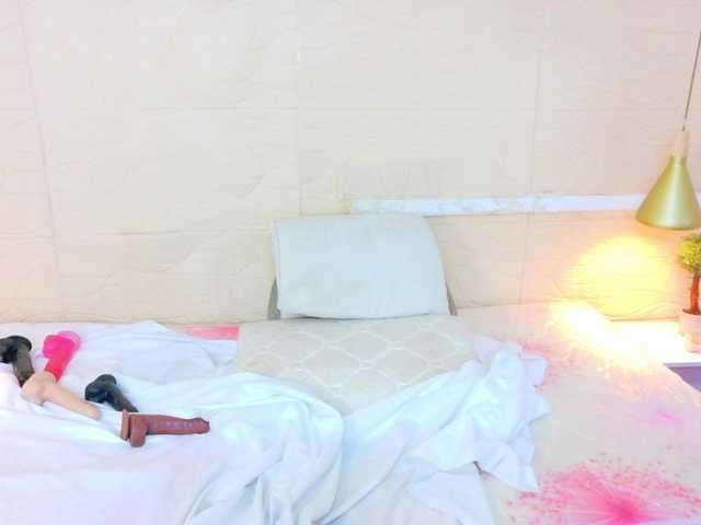 tiny-whore's BongaCams show and profile