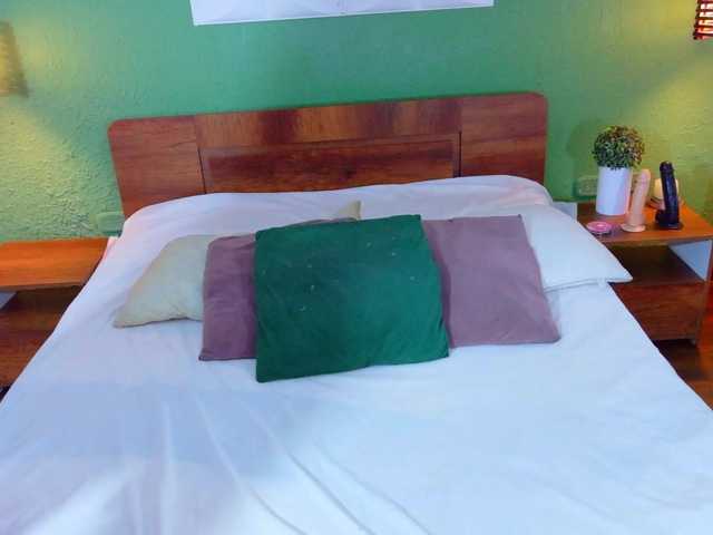 Preview of tiny-whore