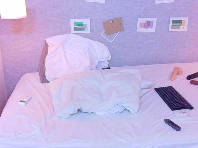 tiny-whore's BongaCams show and profile