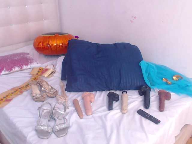 Preview of tiny-whore