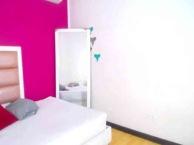 tiny-whore tiny-whore