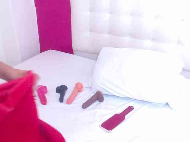 sexy chat online Tiny-whore