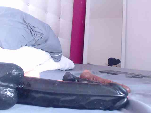 tiny-whore webcam