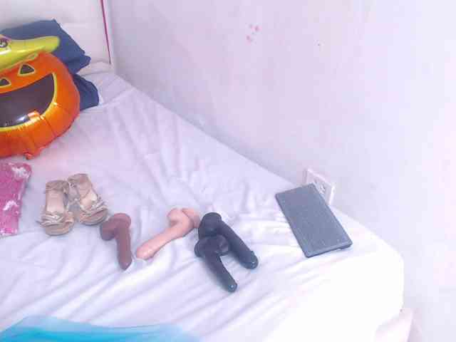 tiny-whore webcam