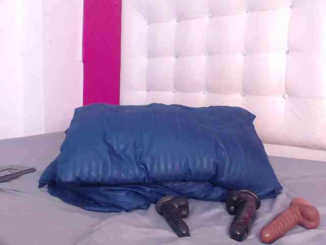 tiny-whore webcam