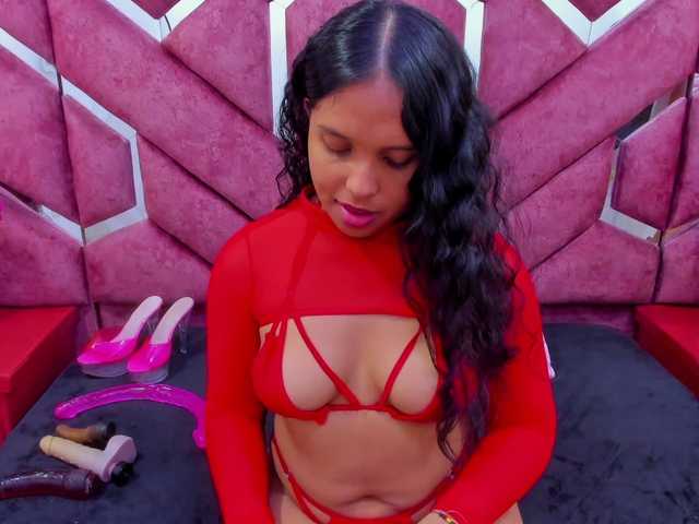 SquirtDirty's BongaCams show and profile