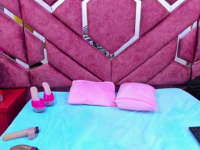 SquirtDirty webcam bongacams model stream image