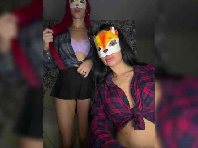 BadGerls2 webcam