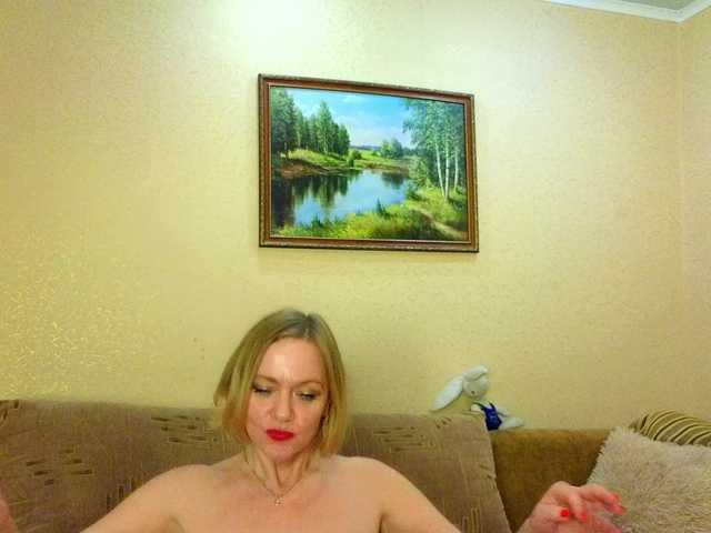 YourXQueen's BongaCams show and profile