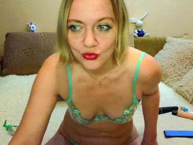 YourXQueen YourXQueen