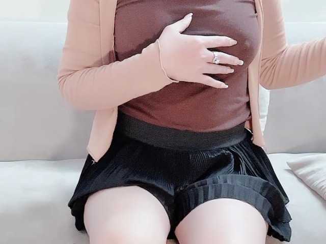 Lee-haeri's BongaCams show and profile