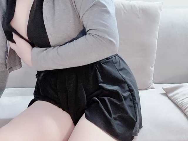 Lee-haeri's BongaCams show and profile