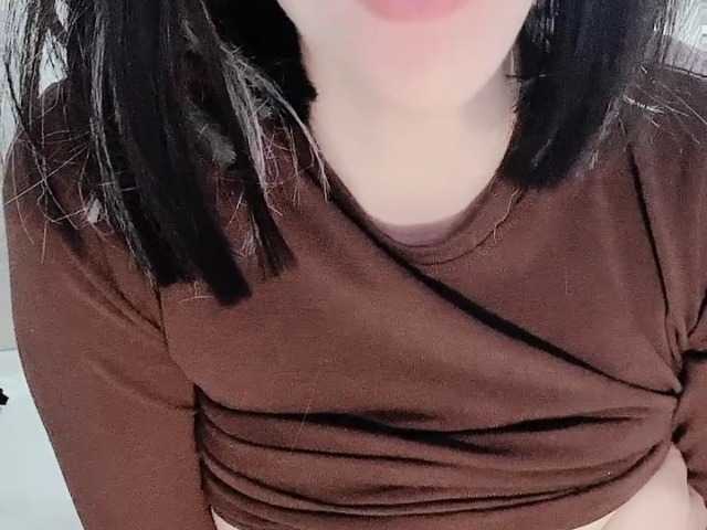 Lee-haeri's BongaCams show and profile