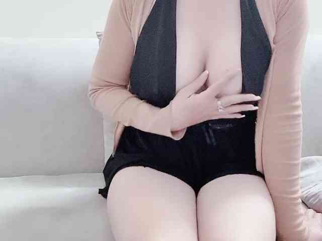 Lee-haeri Live Webcam on BongaCams