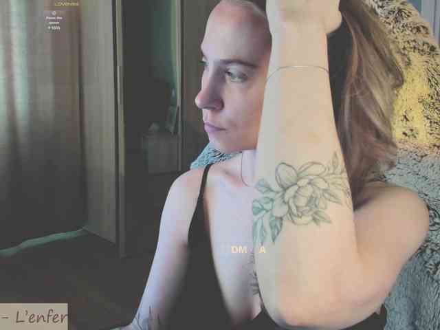Adamova_Eva webcam