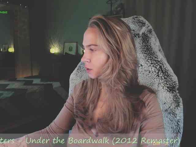 eva-adamova Live Webcam on BongaCams