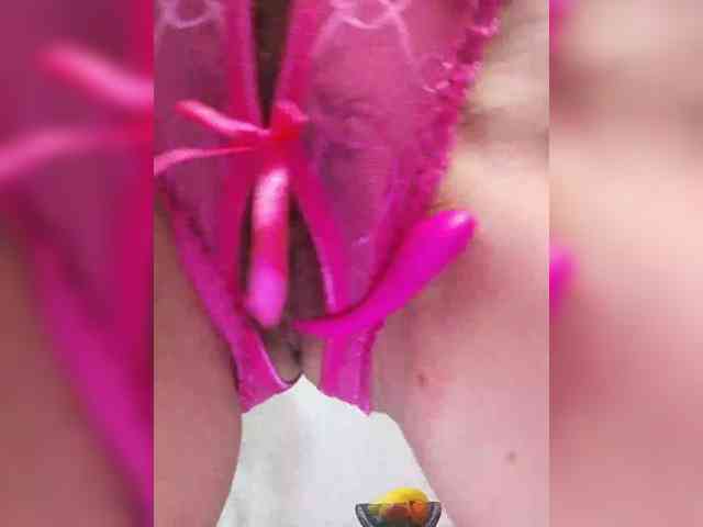 Ellie_ webcam