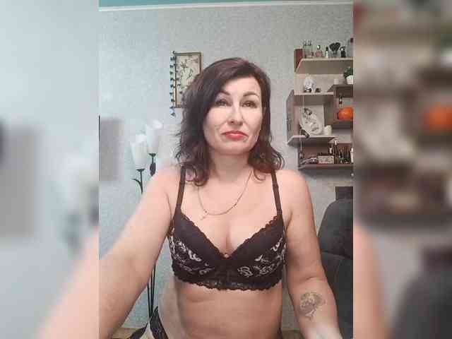 Ellie_ webcam