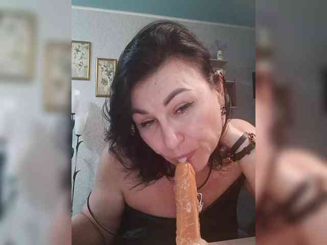 Ellie_ webcam
