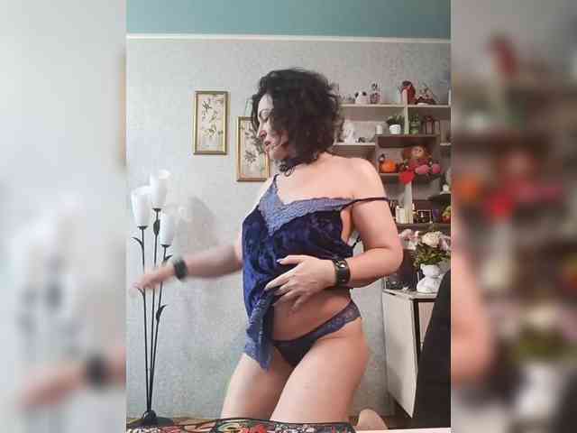 Ellie_ webcam