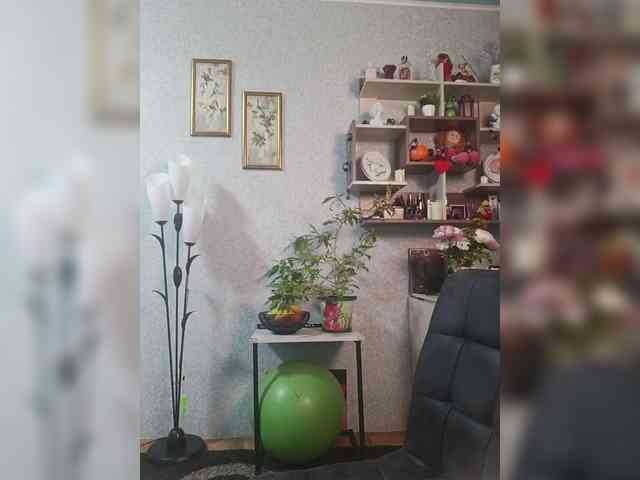 Ellie_ webcam