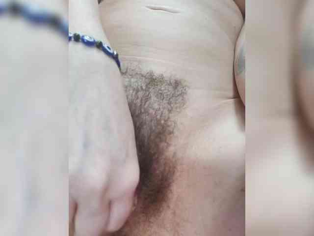 Ellie_ webcam