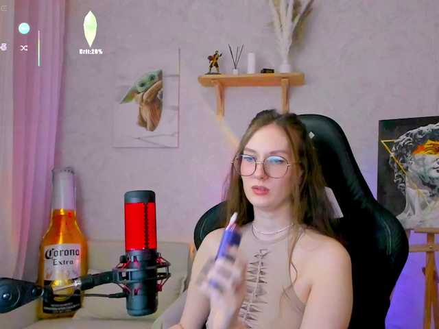 -Lovely's BongaCams show and profile