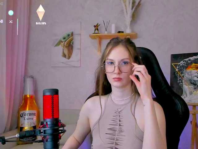 -Lovely's BongaCams show and profile