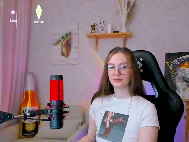 -Lovely's BongaCams show and profile