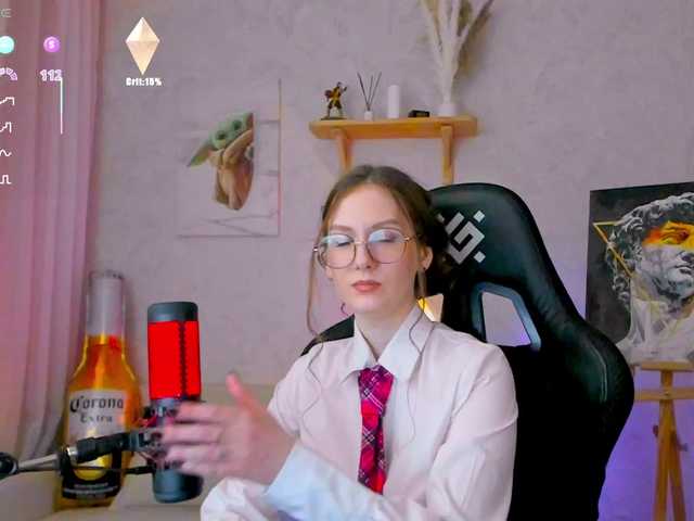 -Lovely's BongaCams show and profile