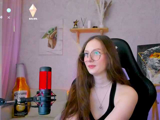 le modèle KiraRumGirl est en webcam porno dans un show sur le site bongacams, il possède les tags suivants: White/Caucasian,Brunette,Shaved