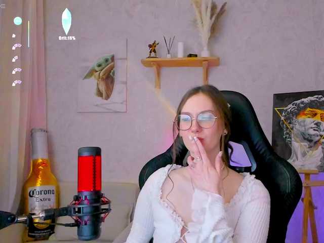 -Lovely's BongaCams show and profile