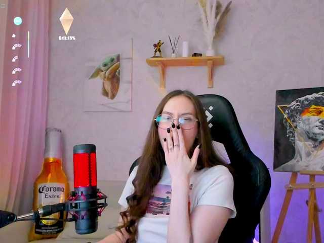 -Lovely's BongaCams show and profile