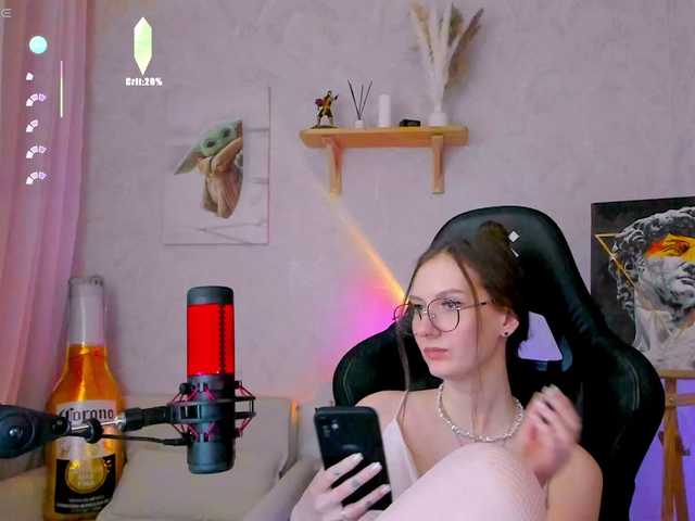 -Lovely's BongaCams show and profile