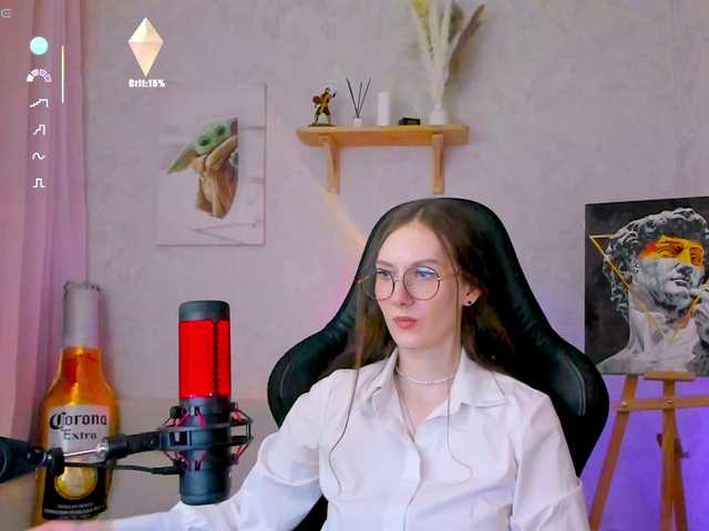 -Lovely's BongaCams show and profile