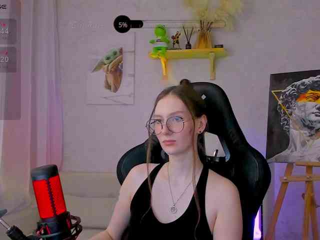 KiraRumGirl webcam