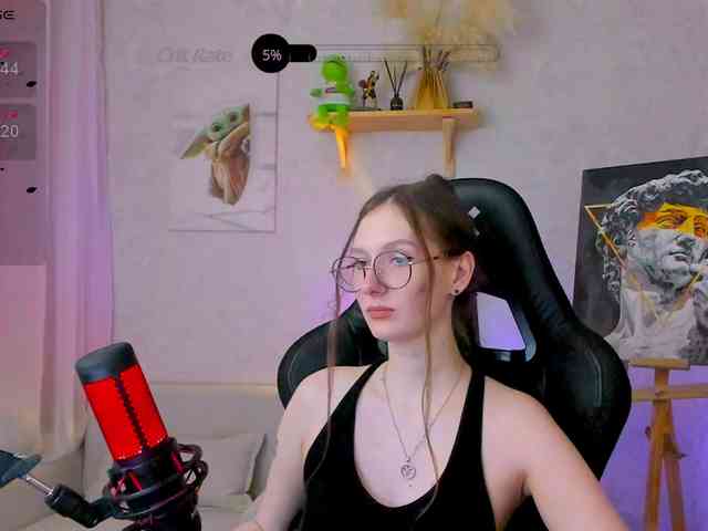 KiraRumGirl webcam