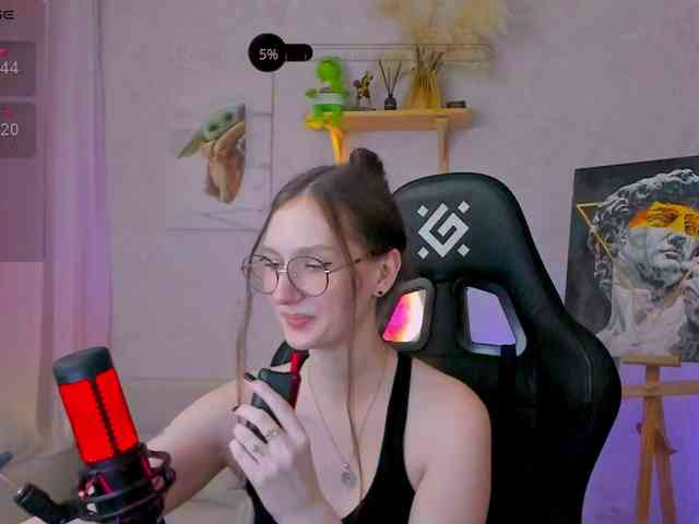 KiraRumGirl webcam
