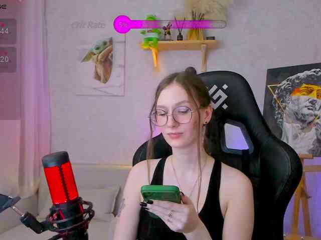 KiraRumGirl webcam