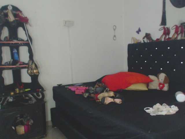 flacapaola11's BongaCams show and profile