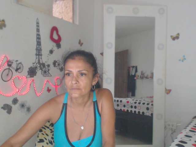 flacapaola11's BongaCams show and profile