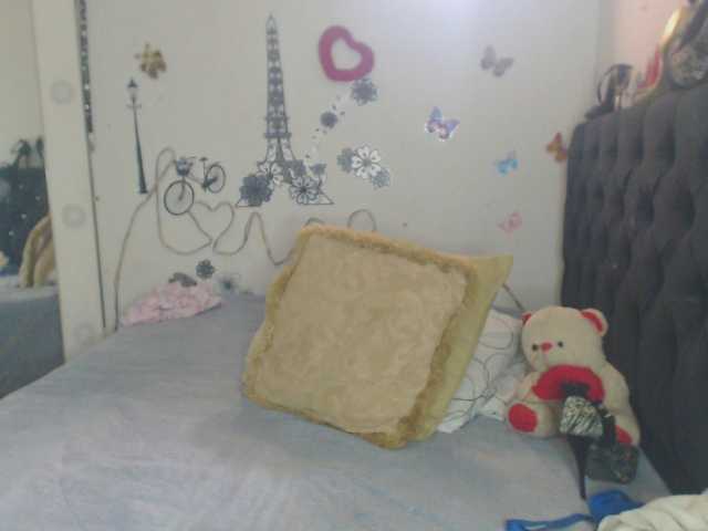 flacapaola11's BongaCams show and profile